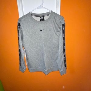 Nike crewneck sweatshirt